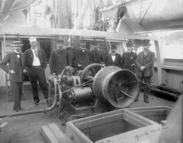 Several crew members of the Belgica, lined up on deck
